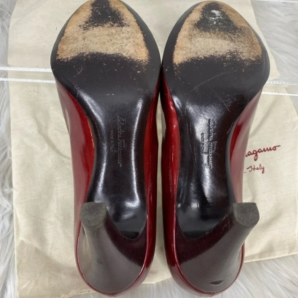Salvatore Ferragamo Women Red Patent Leather Metallic Pumps Heels Size 9 B Italy